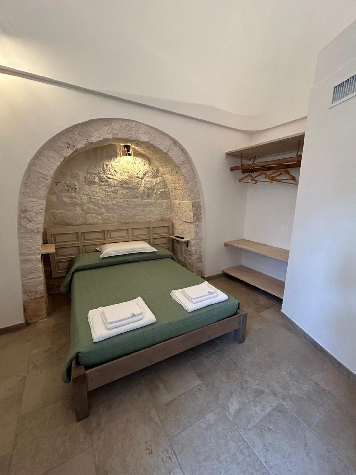 Iconico - Authentic Trulli Experience Apartment Cisternino Luaran gambar