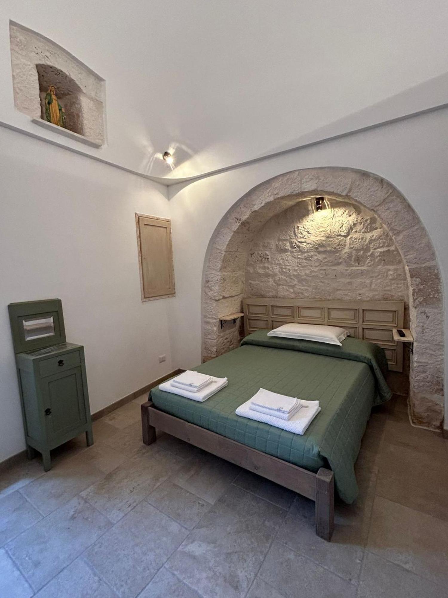 Iconico - Authentic Trulli Experience Apartment Cisternino Luaran gambar