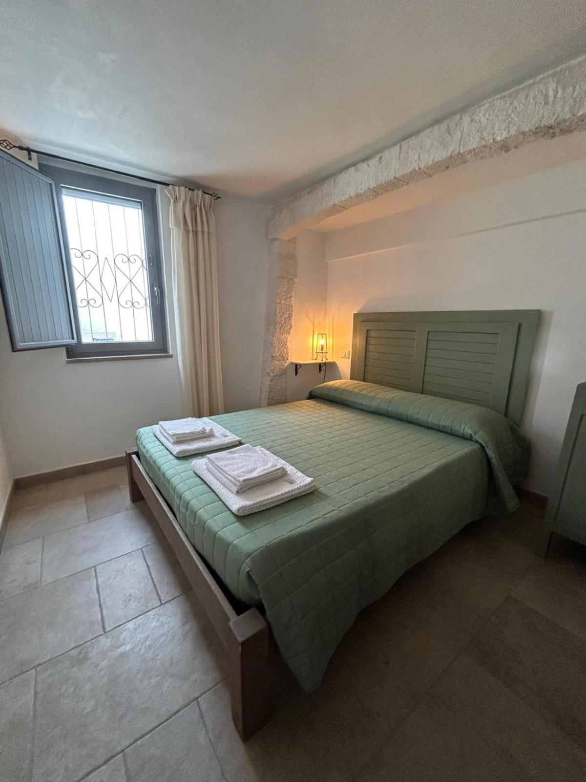 Iconico - Authentic Trulli Experience Apartment Cisternino Luaran gambar